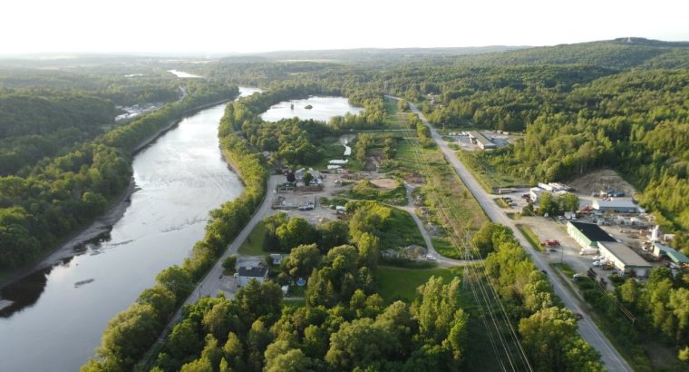 Sherbrooke : Terrain commercial et garage