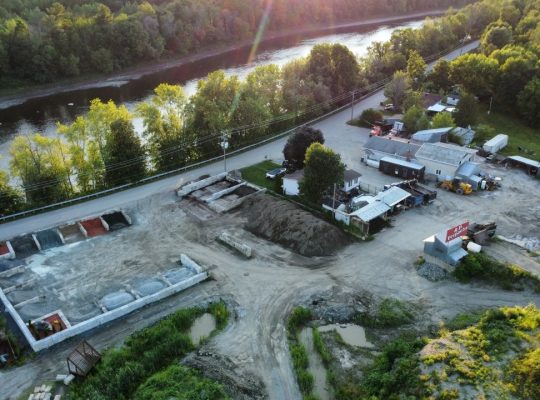 Sherbrooke : Terrain commercial et garage