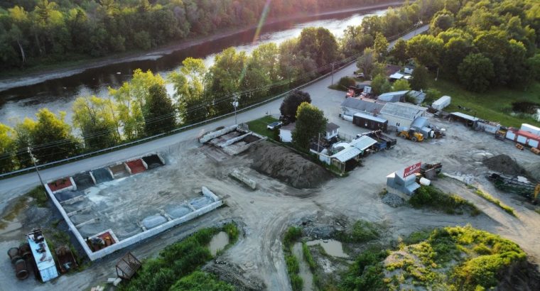 Sherbrooke : Terrain commercial et garage