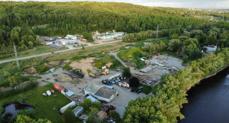 Sherbrooke : Terrain commercial et garage