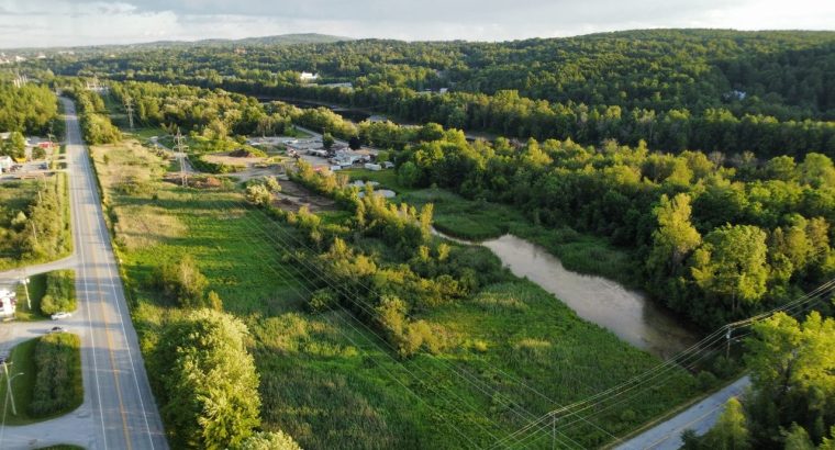 Sherbrooke : Terrain commercial et garage