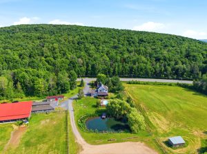 Kingsey Falls (Ctre-Qc): Domaine équestre de 68acr