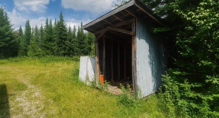 Milan (Estrie) : Terre à bois et chasse