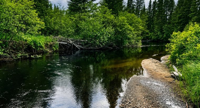Val-des-Lacs Laurentide terre droit de constr.