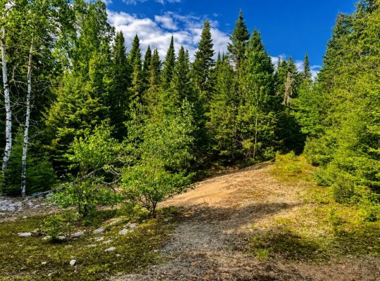 Val-des-Lacs Laurentide terre droit de constr.