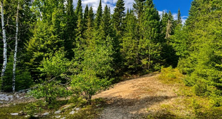 Val-des-Lacs Laurentide terre droit de constr.