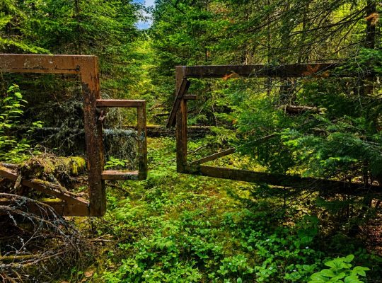 Val-des-Lacs Laurentide terre droit de constr.
