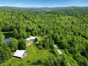 Racine (Estrie) : Domaine – maison bigénérationnel