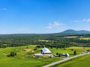 St-Camille : Ferme de chèvres laitières 158 acres