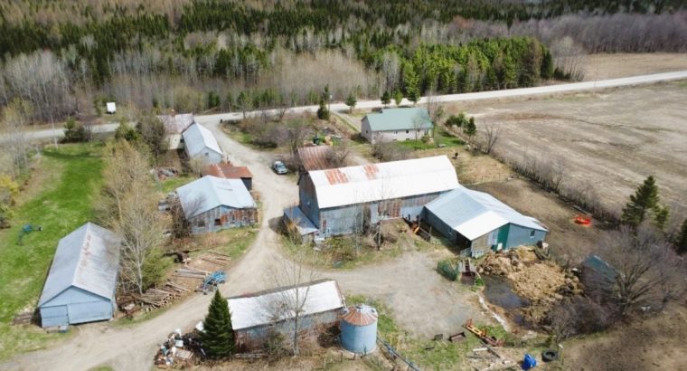 St-Camille (Estrie) : Ferme 208acr – 105 acr cult.