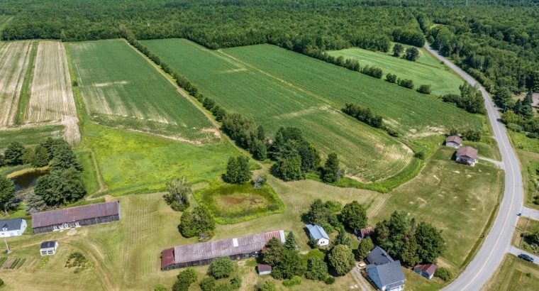 Trois-Rivières : Ferme Maison de campagne 73 acr