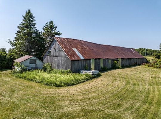 Trois-Rivières : Ferme Maison de campagne 73 acr