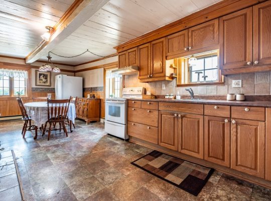 Trois-Rivières : Ferme Maison de campagne 73 acr