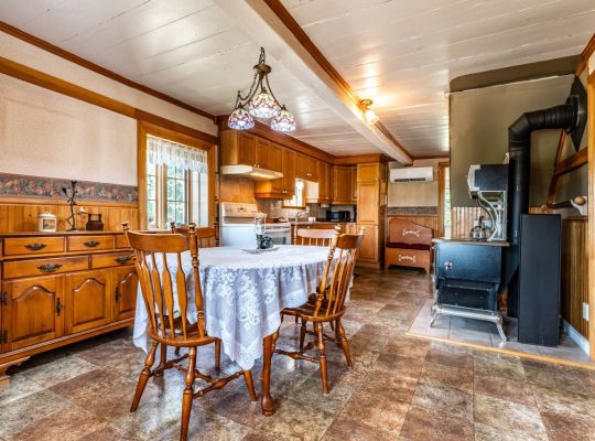 Trois-Rivières : Ferme Maison de campagne 73 acr