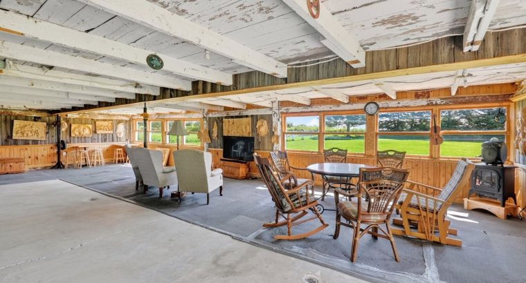 Sherbrooke (Estrie) : Fermette de 32 acres