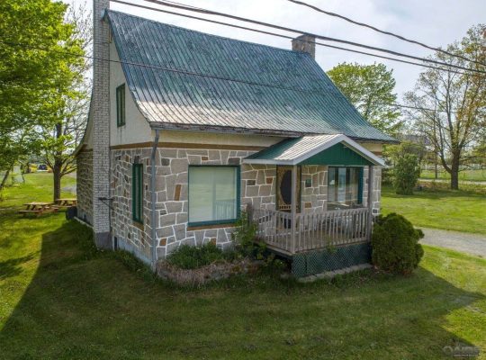 St-Sylvère (Centre-du-Québec) :Fermette +/- 5000m2