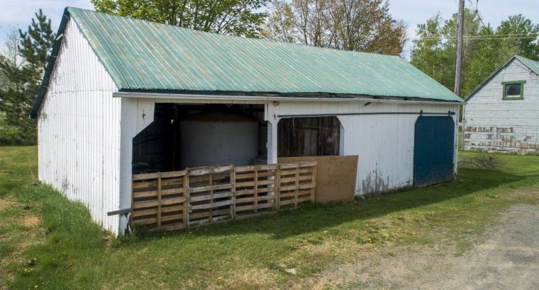 St-Sylvère (Centre-du-Québec) :Fermette +/- 5000m2