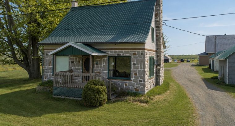 St-Sylvère (Centre-du-Québec) :Fermette +/- 5000m2