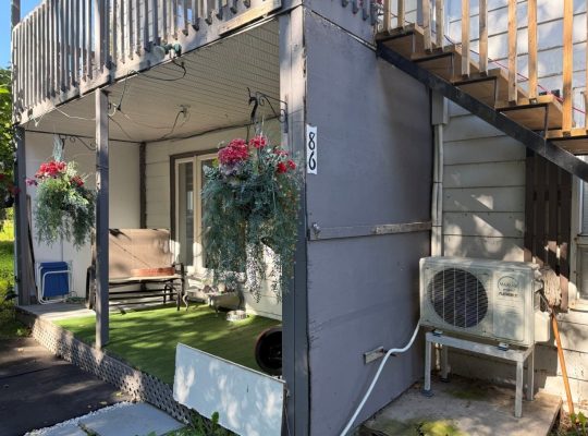 Danville (Estrie) : Duplex avec deux 4 ½ loués