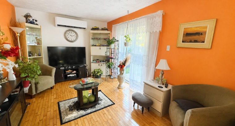 Danville (Estrie) : Duplex avec deux 4 ½ loués