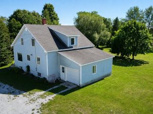St-Camille (Estrie) Maison de campagne avec garage
