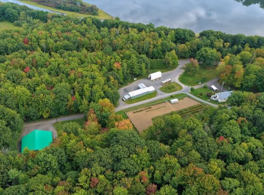 St-Elphège : Domaine de 76 acres, divers bâtiments