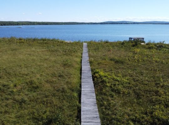 Weedon (Estrie) : Propriété au bord du lac Louise