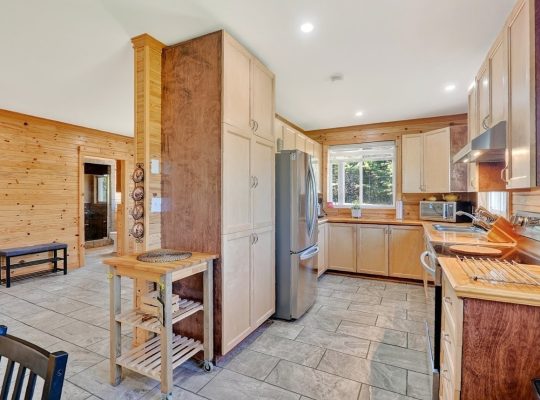Bury (Estrie):Fermette 38,42 acr maison 3 chambres