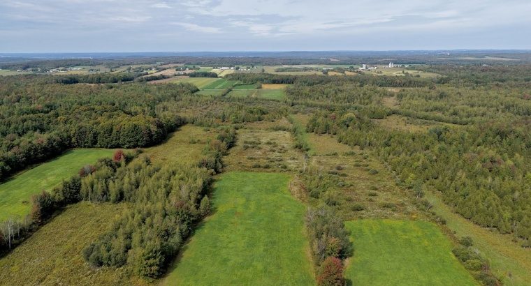 Roxton (Montérégie) : Ferme 244 acres, étable
