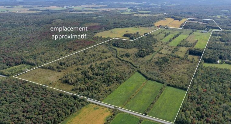 Roxton (Montérégie) : Ferme 244 acres, étable
