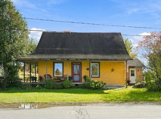 St-Joachim-de-Shefford (Estrie) : Ferme de 100 acr