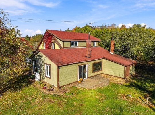 St-Joachim-de-Shefford (Estrie) : Ferme de 100 acr