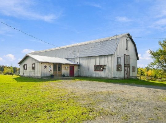 St-Joachim-de-Shefford (Estrie) : Ferme de 100 acr