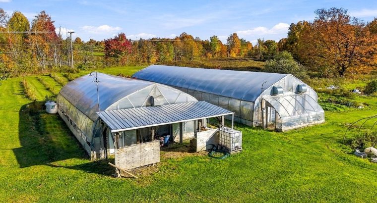 St-Joachim-de-Shefford (Estrie) : Ferme de 100 acr