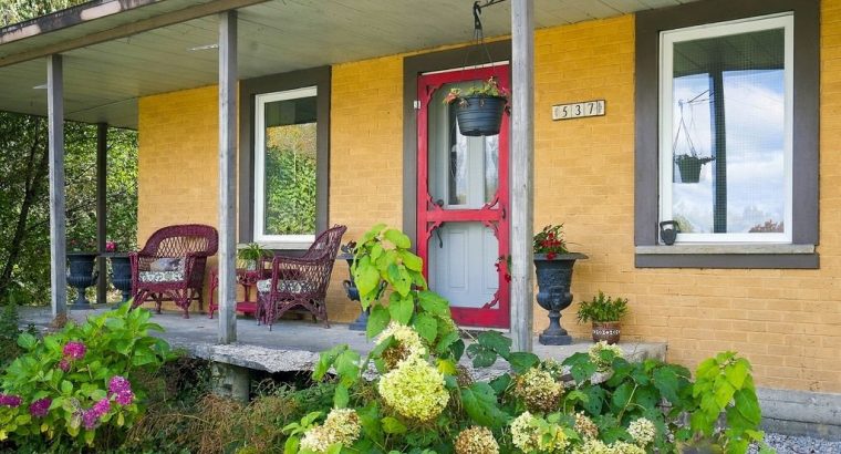 St-Joachim-de-Shefford (Estrie) : Ferme de 100 acr