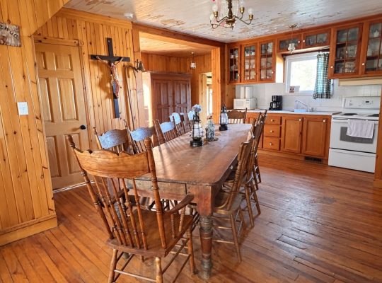 Notre-Dame-des-Bois (Estrie) : Fermette de 103 acr