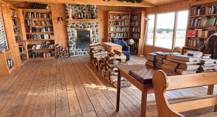 Notre-Dame-des-Bois (Estrie) : Fermette de 103 acr