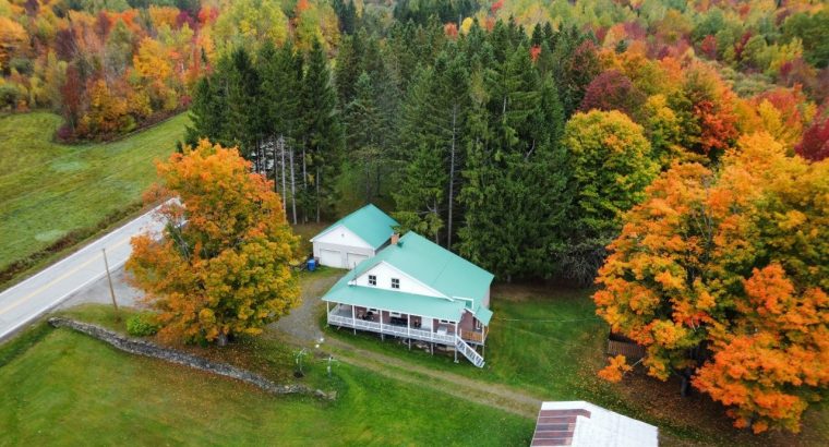 Newport (Estrie) : Fermette 103 acres terre à bois