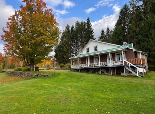 Newport (Estrie) : Fermette 103 acres terre à bois