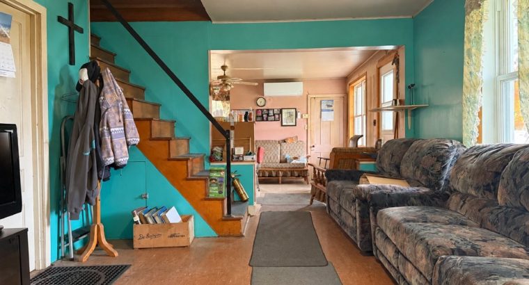 Newport (Estrie) : Fermette 103 acres terre à bois