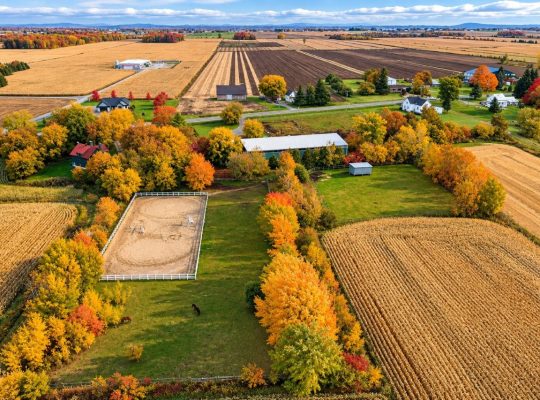 St-Dominique (Montérégie) : Centre équestre 102acr