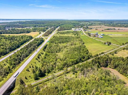Deschambault-Grondines (Cap.-Ntl) : Terre 33 acres