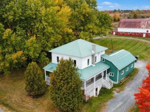 St-Camille (Estrie) : Maison Campagne 5000M2