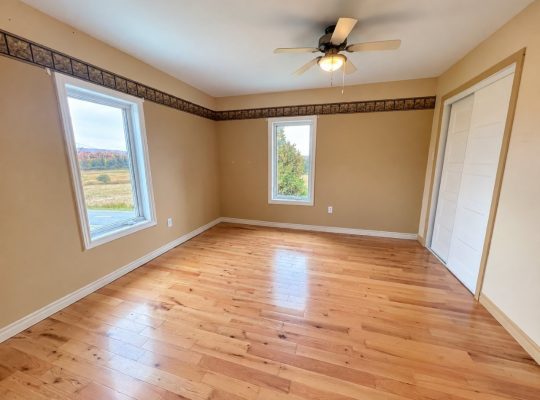 St-Camille (Estrie) : Maison Campagne 5000M2